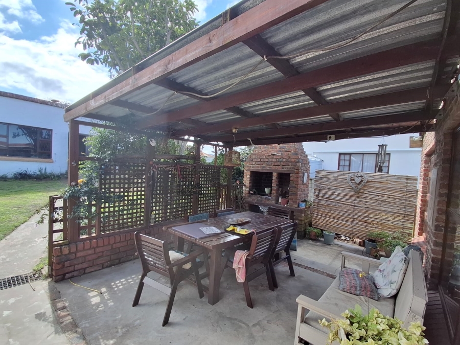3 Bedroom Property for Sale in Winterstrand Eastern Cape